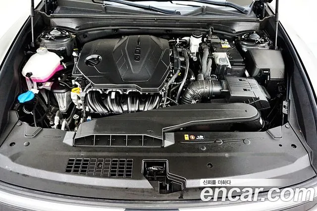 Hyundai Grandeur Grandeur (GN7) 2.5 Бензин 2WD — Фото автомобиля 3