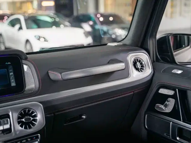 Mercedes-Benz G-Class — Фото автомобиля 16
