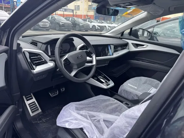 Audi Q5 e-tron — Фото автомобиля 6