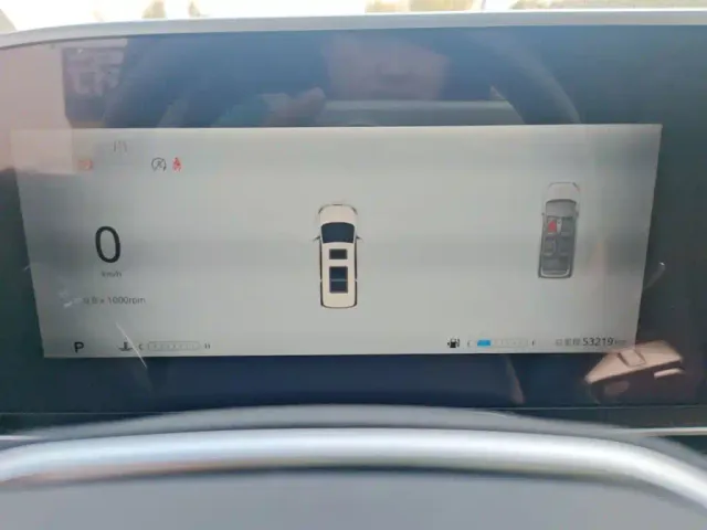 Maxus G90 — Фото автомобиля 11