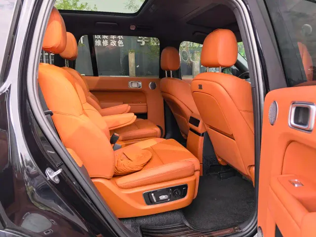 Li Auto L9 — Фото автомобиля 13