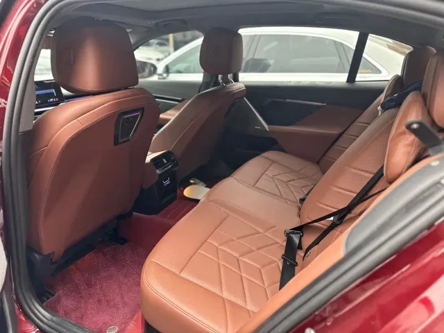 BMW 5 Series — Фото автомобиля 6