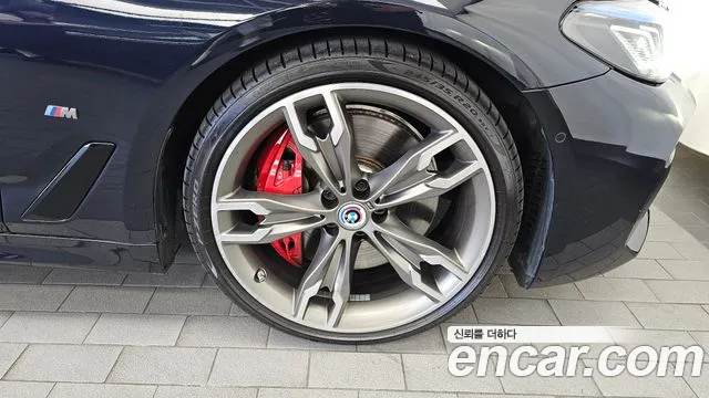 BMW 5 Series G30 — Фото автомобиля 6