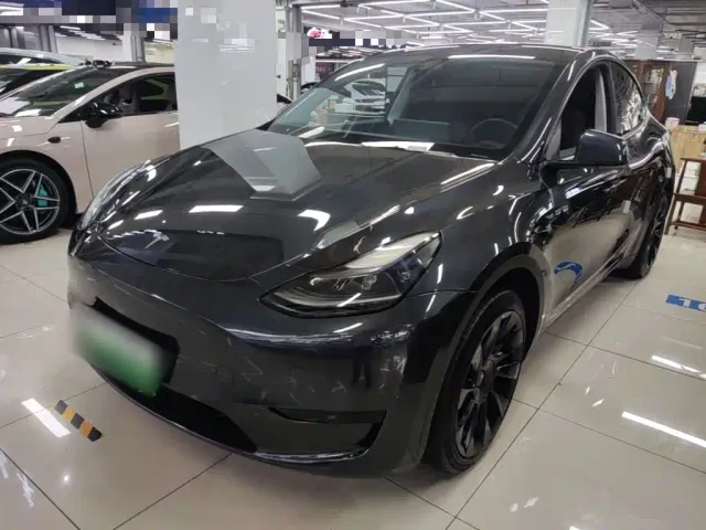 Фотография автомобиля — Tesla Model Y