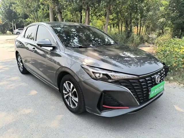 Changan Eado — Фото автомобиля 3