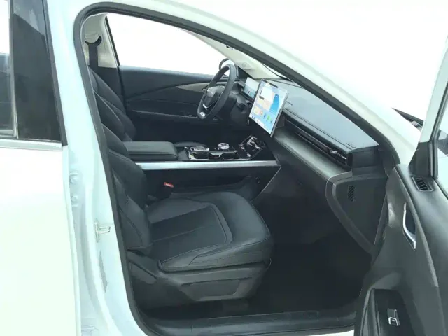 Wuling Starlight — Фото автомобиля 8