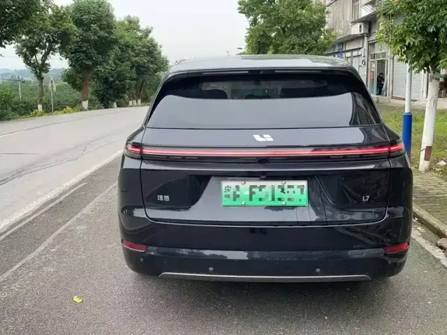 Li Auto L7 — Фото автомобиля 2