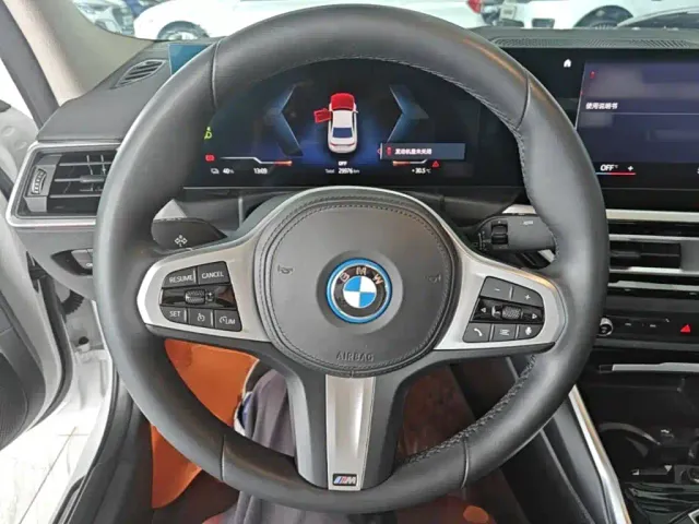 BMW i3 — Фото автомобиля 10