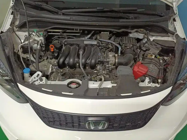 Honda Fit — Фото автомобиля 10
