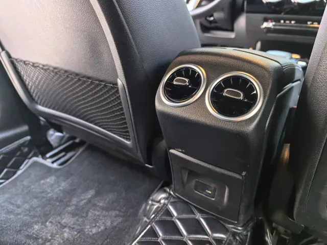 Mercedes-Benz A-Class — Фото автомобиля 16