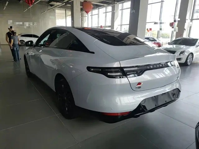 Leapmotor C01 — Фото автомобиля 4