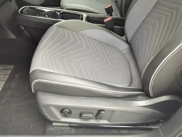 Volkswagen ID.3 — Фото автомобиля 20