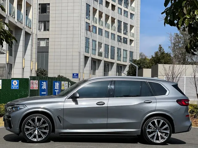 BMW X5 — Фото автомобиля 4