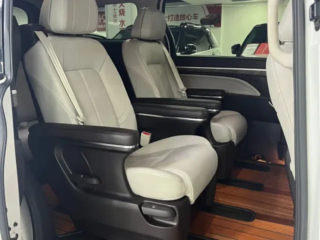 GAC Trumpchi M8 — Фото автомобиля 18