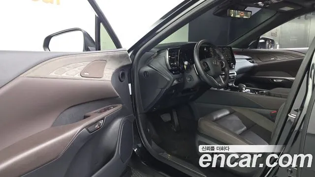 Lexus RX — Фото автомобиля 10