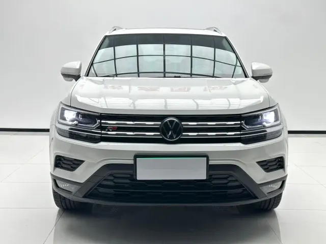 Volkswagen Tharu — Фото автомобиля 2