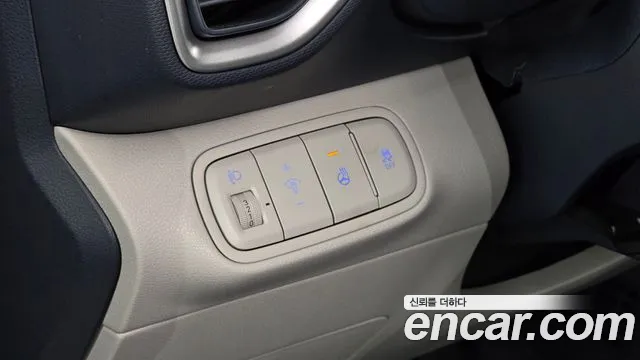 Hyundai Venue — Фото автомобиля 15