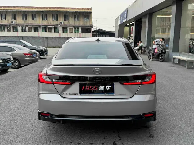 Toyota Camry — Фото автомобиля 8