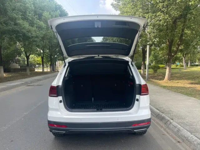 Volkswagen Tharu — Фото автомобиля 13