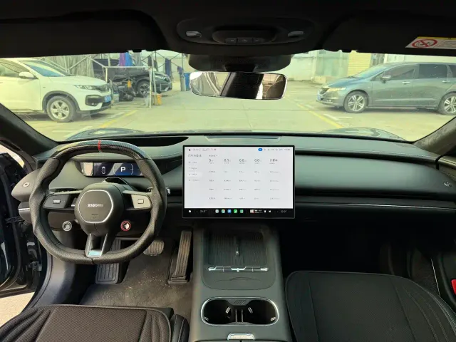 Xiaomi SU7 — Фото автомобиля 6