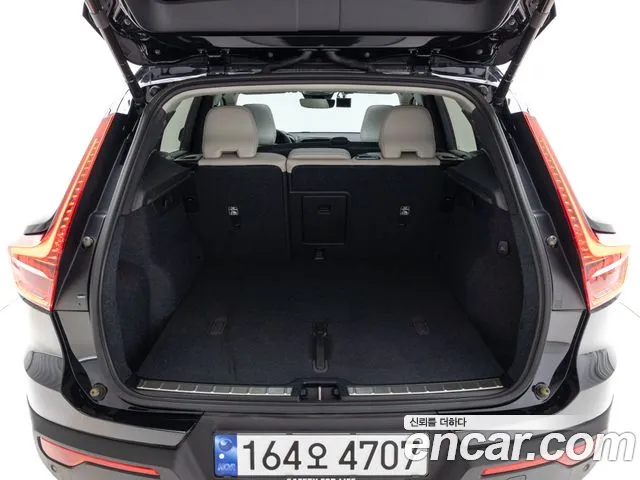 Вольво XC40 B4 Ultimate Bright — Фото автомобиля 19