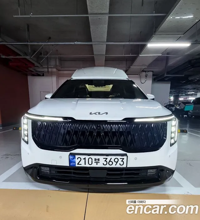Kia Carnival Generation 4 — Фото автомобиля 5