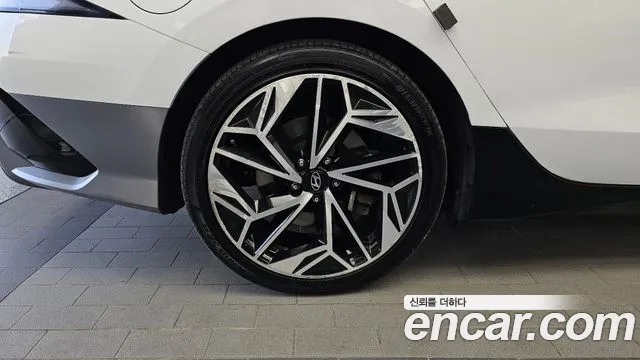 Hyundai Ioniq 6 — Фото автомобиля 5