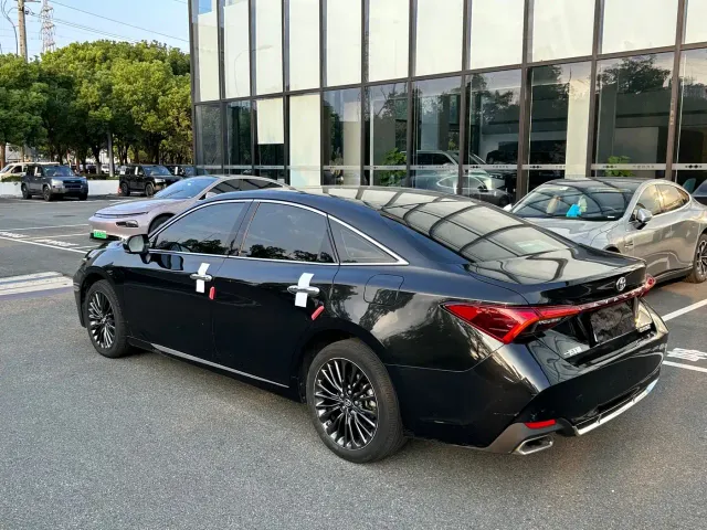 Toyota Avalon — Фото автомобиля 14