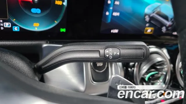 Mercedes-Benz EQB — Фото автомобиля 9