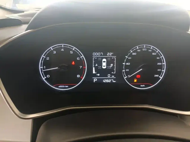 Geely Binyue — Фото автомобиля 11