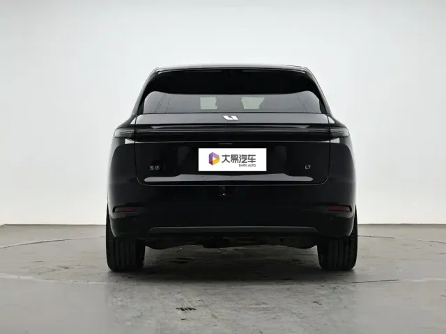 Li Auto L7 — Фото автомобиля 4