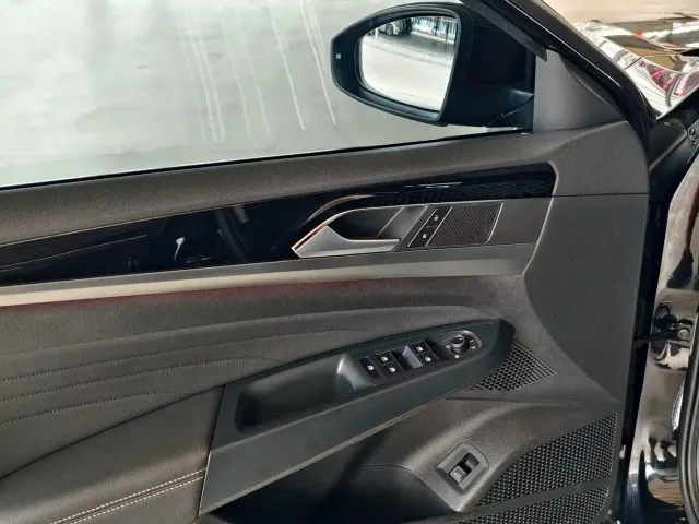 Volkswagen Passat — Фото автомобиля 4