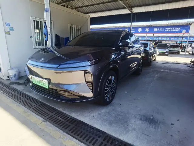 Фотография автомобиля — Dongfeng Aeolus L8