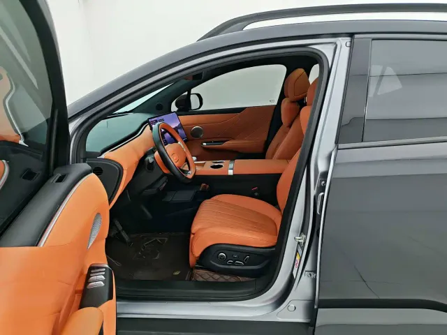 Changan Qiyuan E07 — Фото автомобиля 9