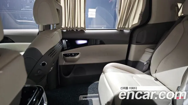 Kia Canival Carnival 4 поколение Бензин 7 мест Hi-Limousine — Фото автомобиля 24