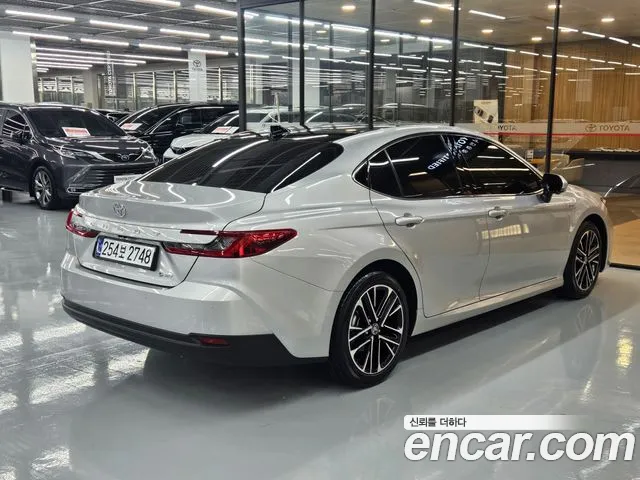 Toyota Camry XV80 — Фото автомобиля 2