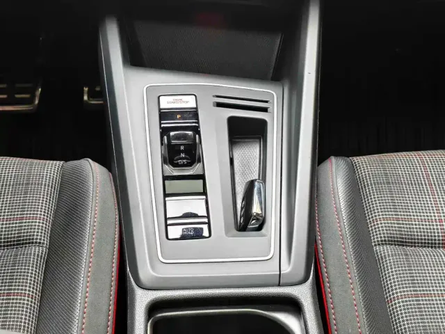 Volkswagen Golf GTI — Фото автомобиля 7