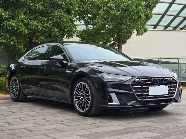 Audi A7L — Фото автомобиля 3