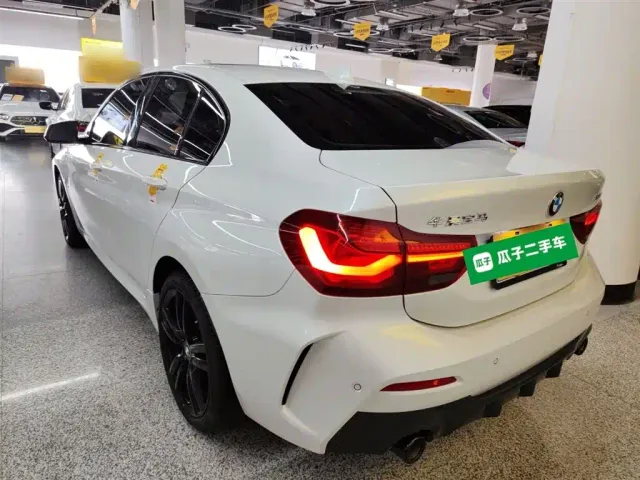 BMW 1 Series — Фото автомобиля 4