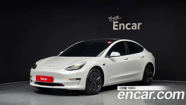 Фотография автомобиля — Tesla Model 3