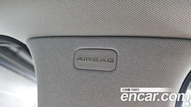Jeep Cherokee Grand Cherokee(WL) 3.6 Overland — Фото автомобиля 24