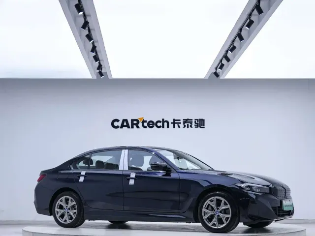 BMW i3 — Фото автомобиля 2