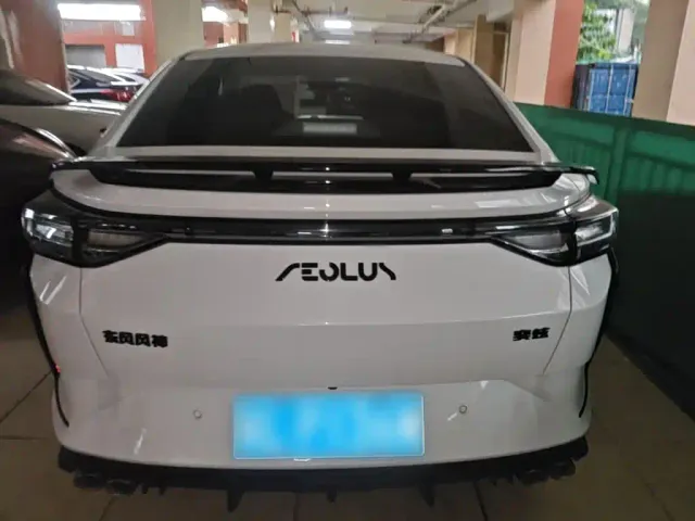 Dongfeng Yixuan — Фото автомобиля 5