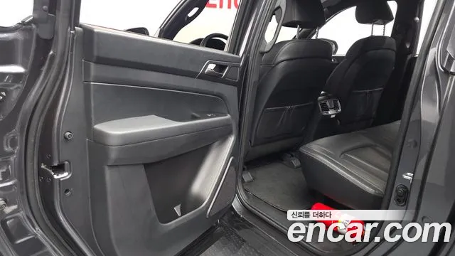 KG_Mobility_Ssangyong Rexton Новый Rexton Sport Khan Дизель 2.2 4WD — Фото автомобиля 23