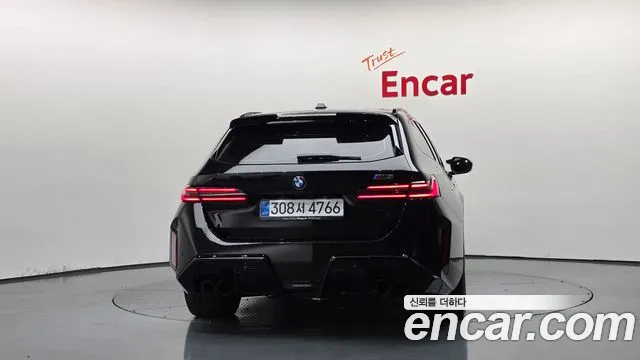BMW M5 G90 — Фото автомобиля 4