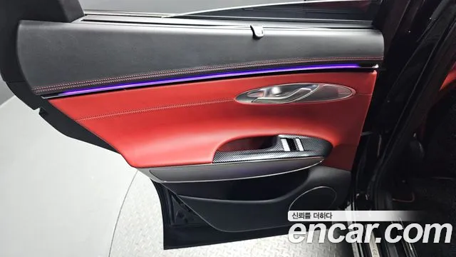 Genesis GV70 — Фото автомобиля 14