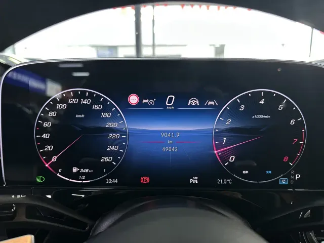 Mercedes-Benz E-Class — Фото автомобиля 13