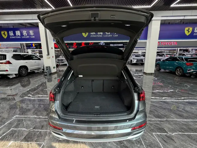 Audi Q3 — Фото автомобиля 12