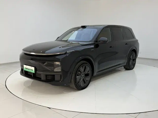 Li Auto Li Xiang L9 2022 Max — Фото автомобиля 21