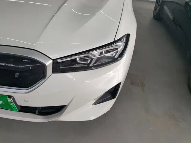 BMW i3 — Фото автомобиля 23